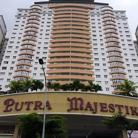 Monkey Mansion Kuala Lumpur Exterior foto